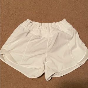 Lululemon Hotty Hot short (long version)